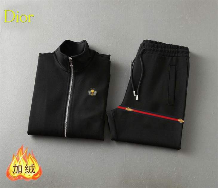 Picture of Dior Sweater Suits _SKUDiorM-3XL12yn17838381